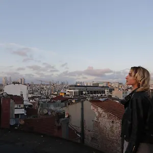  Hostel Sanat Taksim